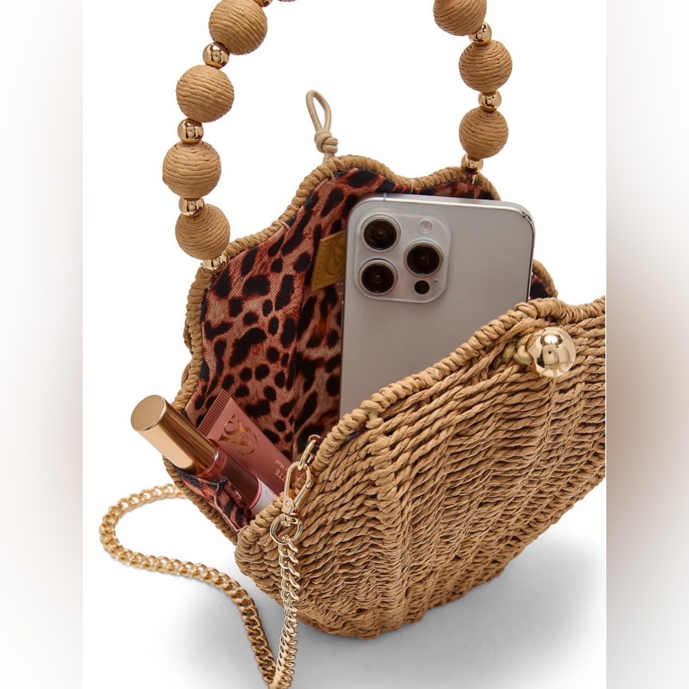 Shell Straw Crossbody Bag - Picture 2 of 5